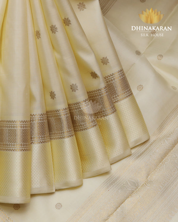 Ivory Kanjivaram-sau3050