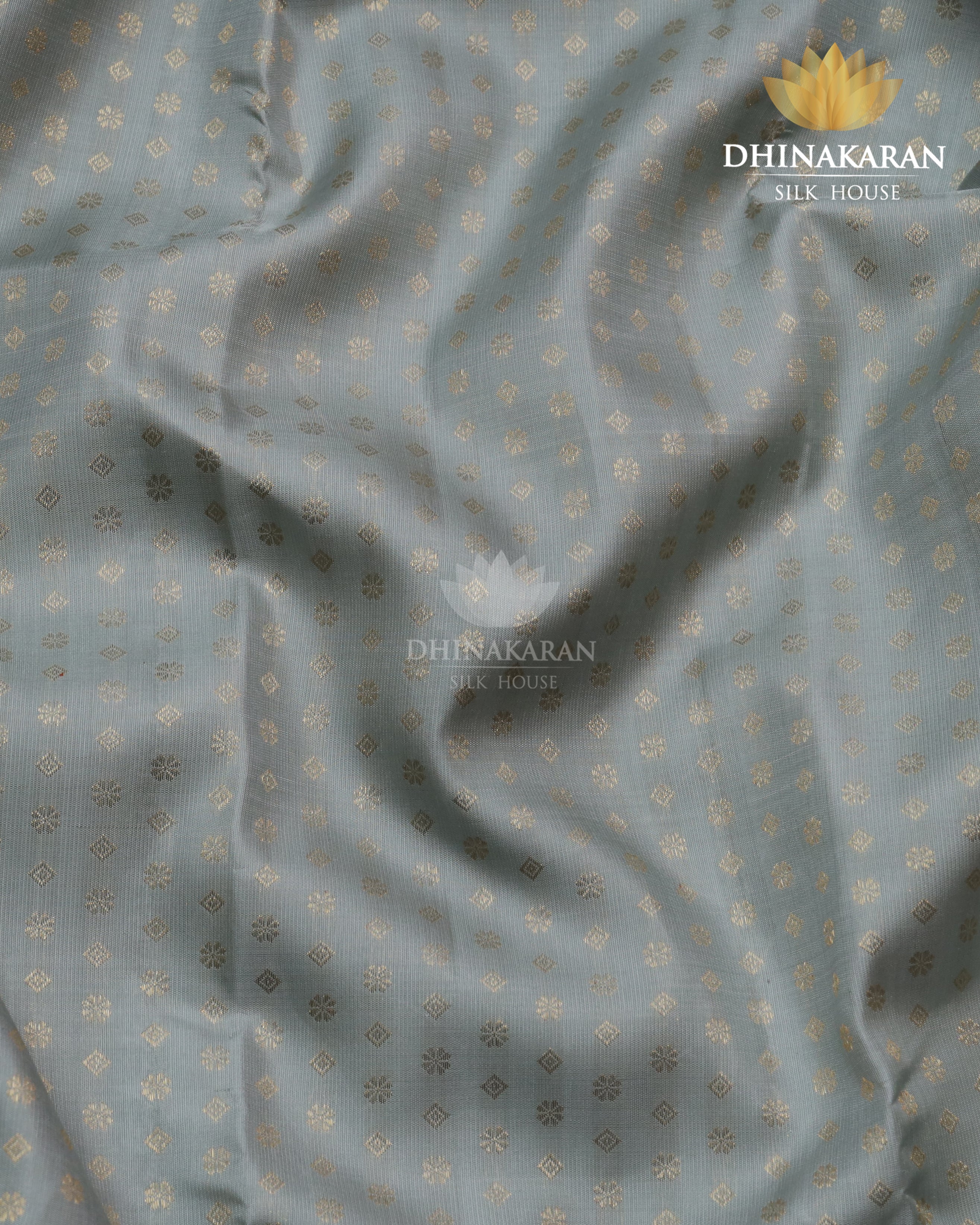 Lakshadeepam Kanjivaram-sv680