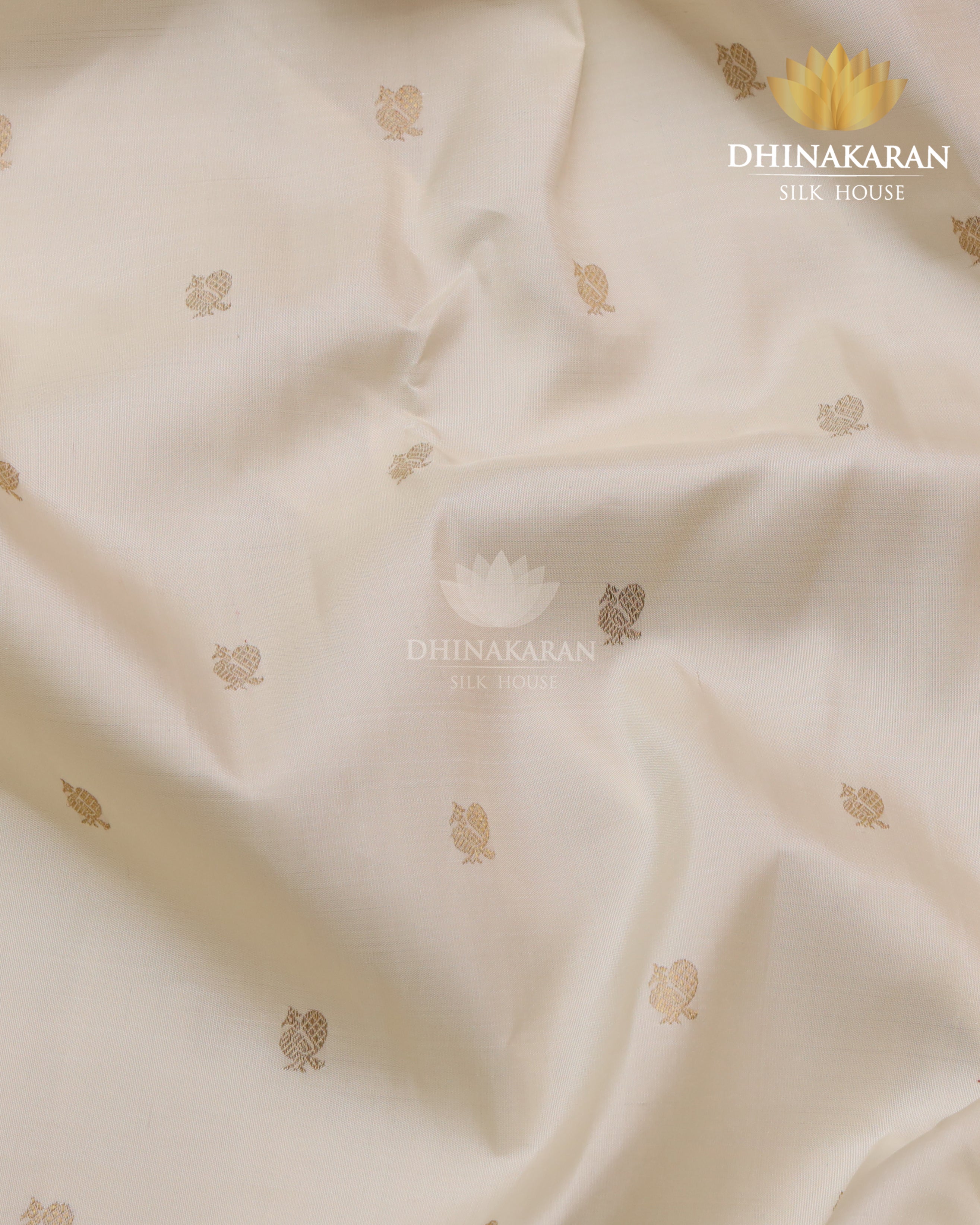 Off White Kanjivaram-sau2042