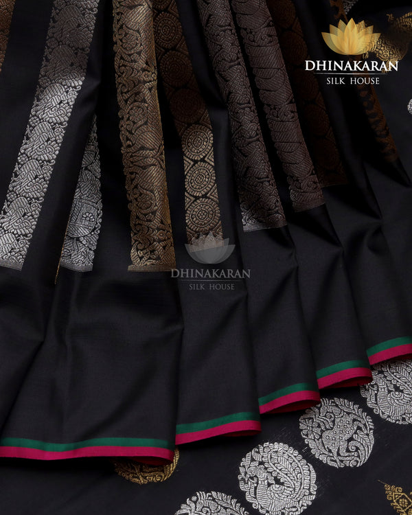 Black Timeless Kanjivaram-sau2048
