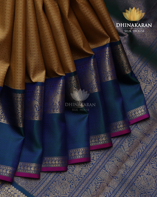 Gold Kanjivaram-sv990