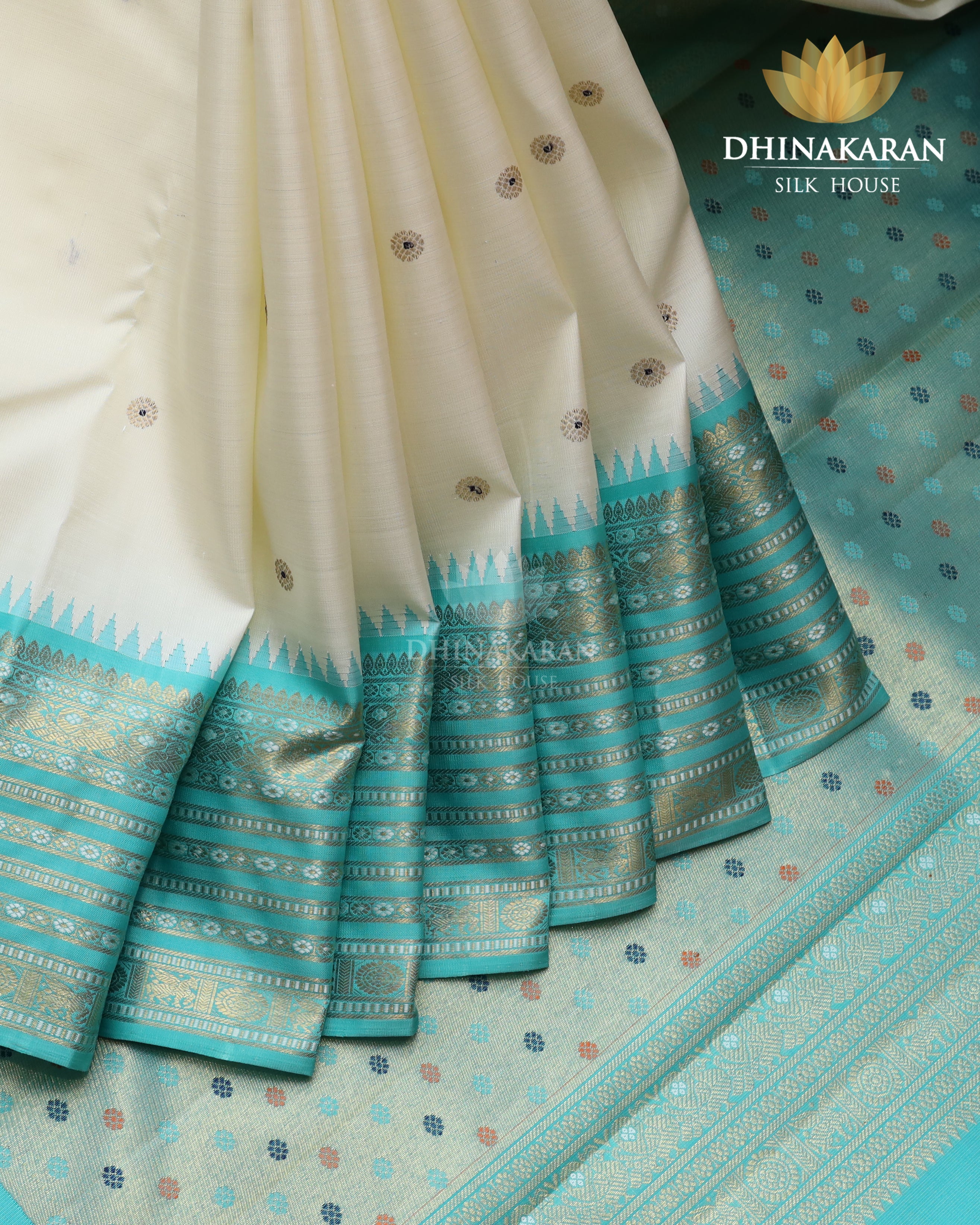 Off White Meena Kanjivaram-sau3076