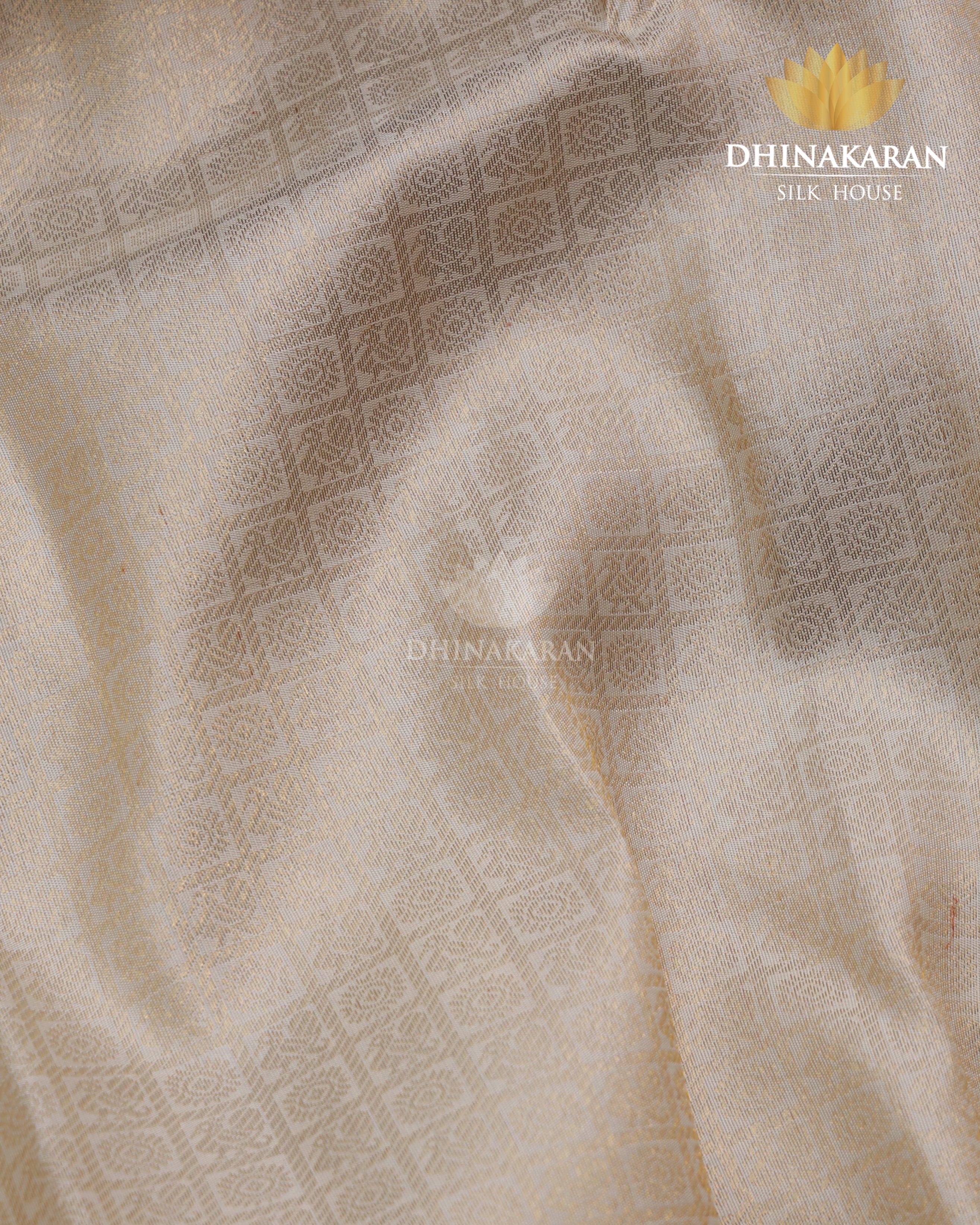 Ivory Brocade Kanjivaram-sv502